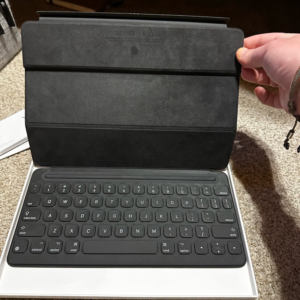 IPad Smart Keyboard - Picture 2 of 5
